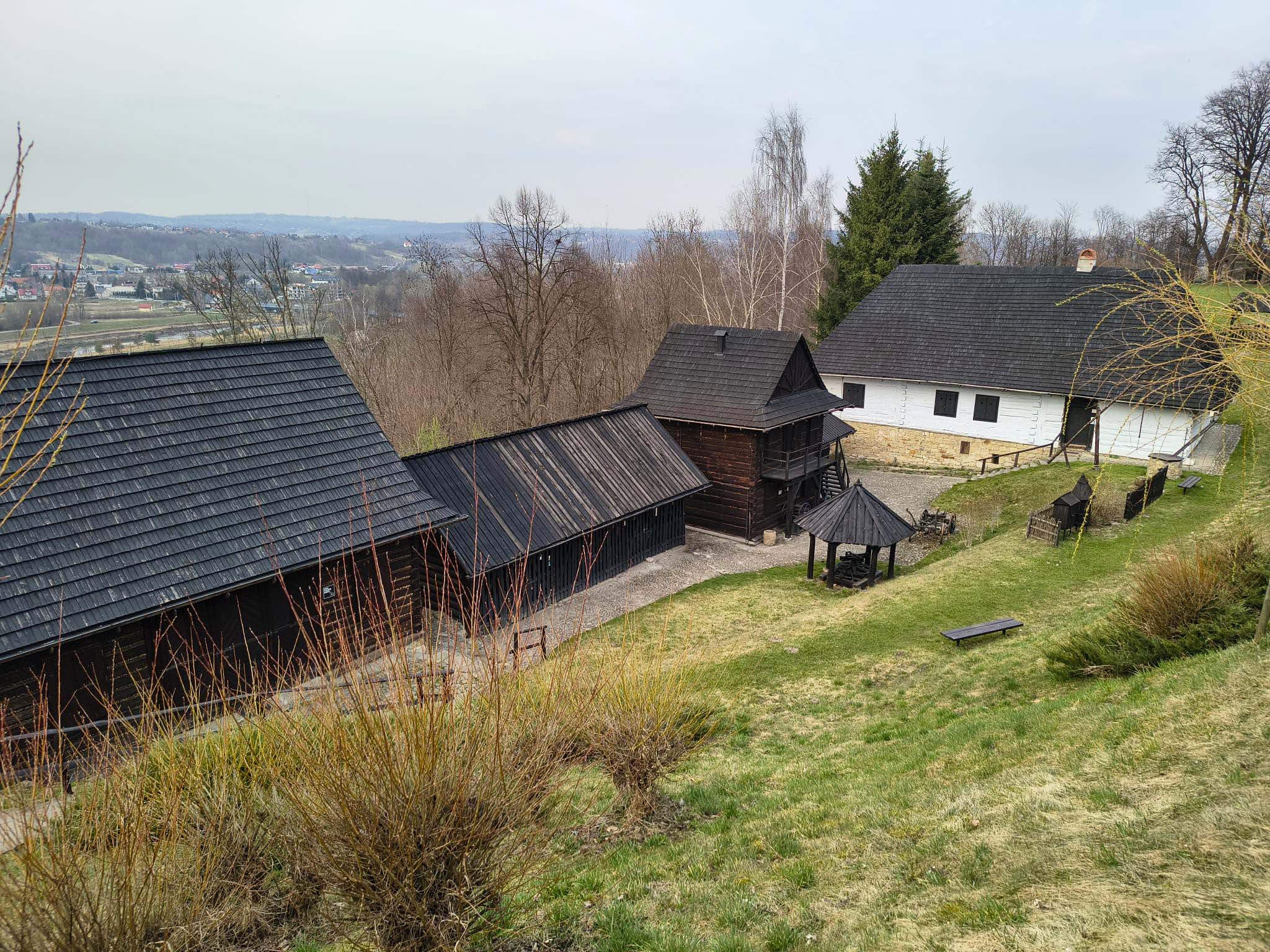 Skansen i okolica Dobczyc – baza wypadowa z domków